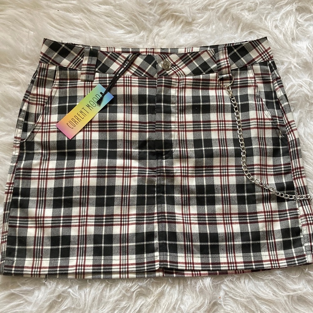 Current Mood Plaid Chain Mini Skirt